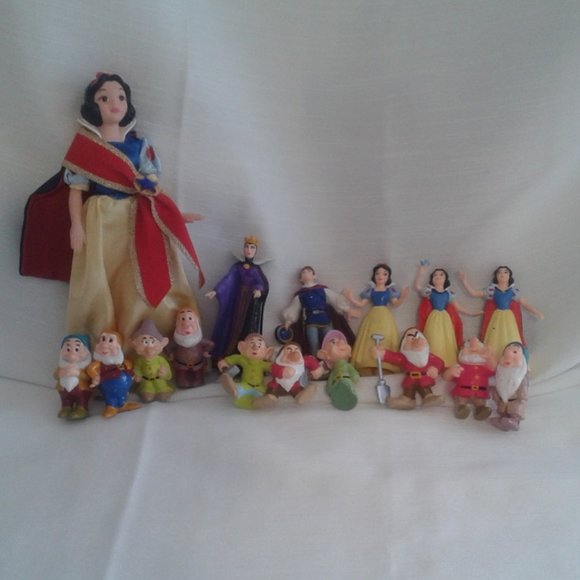 Snow White and the Seven Dwarfs - Picture 2 of 9